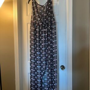 Torrid Black, White, Pink & Blue Patterned Maxi Dress size 3